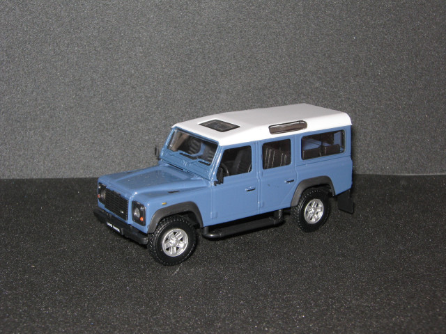 Land Rover Defender (Cararama) 01