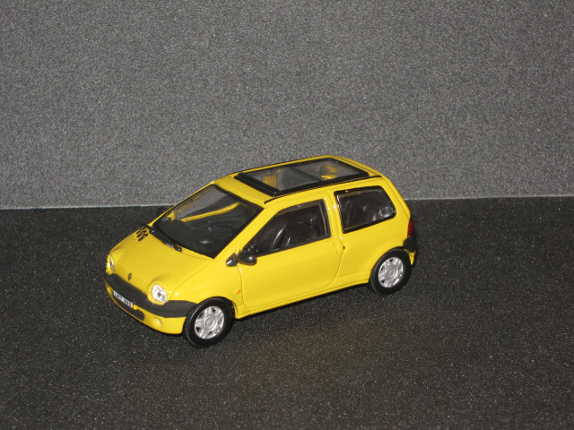Renault Twingo (Cararama) 01
